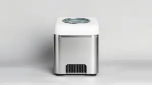 Fotografia profissional de uma máquina de gelo portátil e moderna, representando os melhores modelos do mercado.