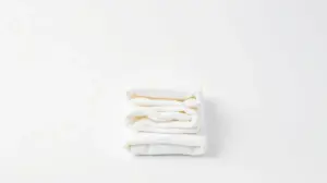 Fotografia profissional de um pano de prato de algodão de alta qualidade, representando os melhores panos de prato para cozinha.